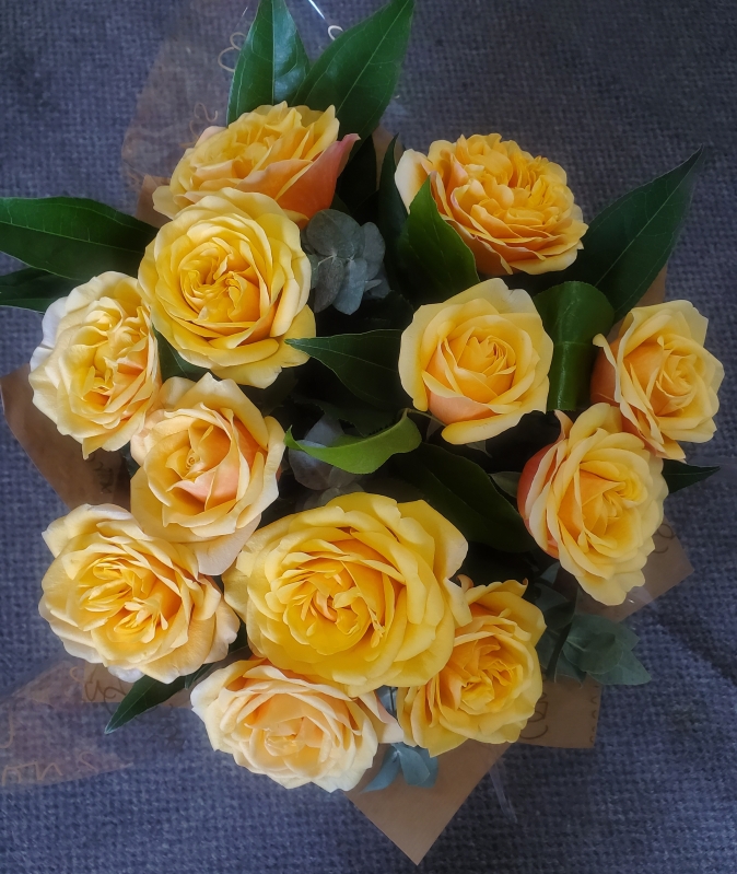 Gold Roses Bouquet