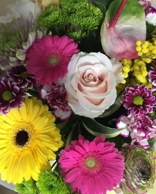 Mixed cheerful bouquet