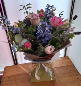 Handtied  Pink/Blues
